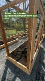 Cleaner growing starts with a better bed.

Raised beds help you keep the garden tidier, easier to manage, and more comfortable to work in. That means less fighting the ground and more time tending what you planted.

At Bull City Gardens, we build raised beds to make your vegetable garden simpler from the start.

Grow with us